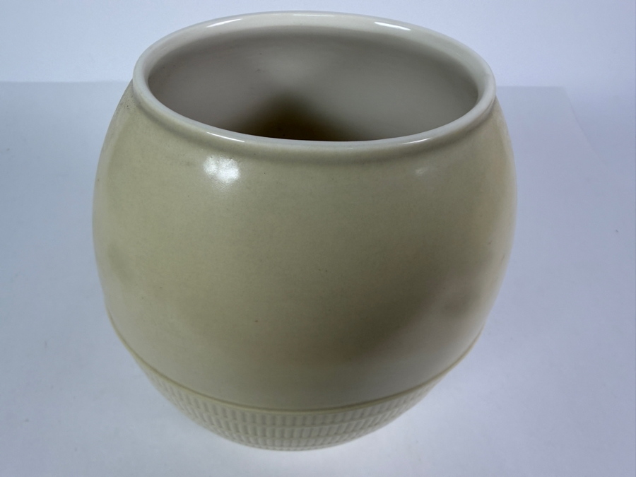 Wedgwood Interiors Primrose Yellow Jasperware Ovoid Beehive Vase Made In England 9'H [Photo 2]