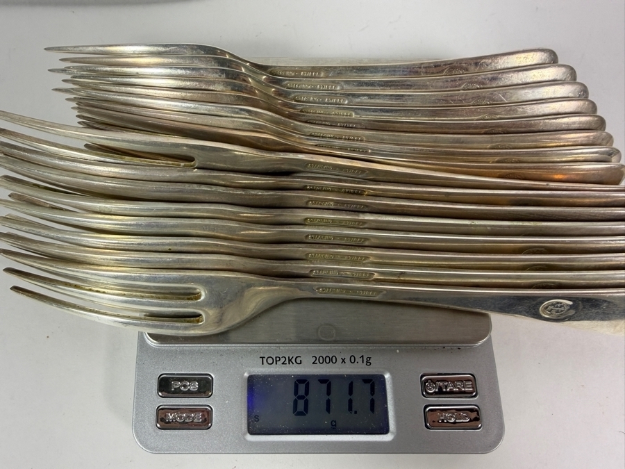 Stieff Williamsburg Queen Anne .925 Sterling Silver 31 Piece Flatware Set Made In USA [1,120g Of Sterling] ($2,538 Melt Value) Plus 625.9g Of Sterling Handled Knives [Photo 12]