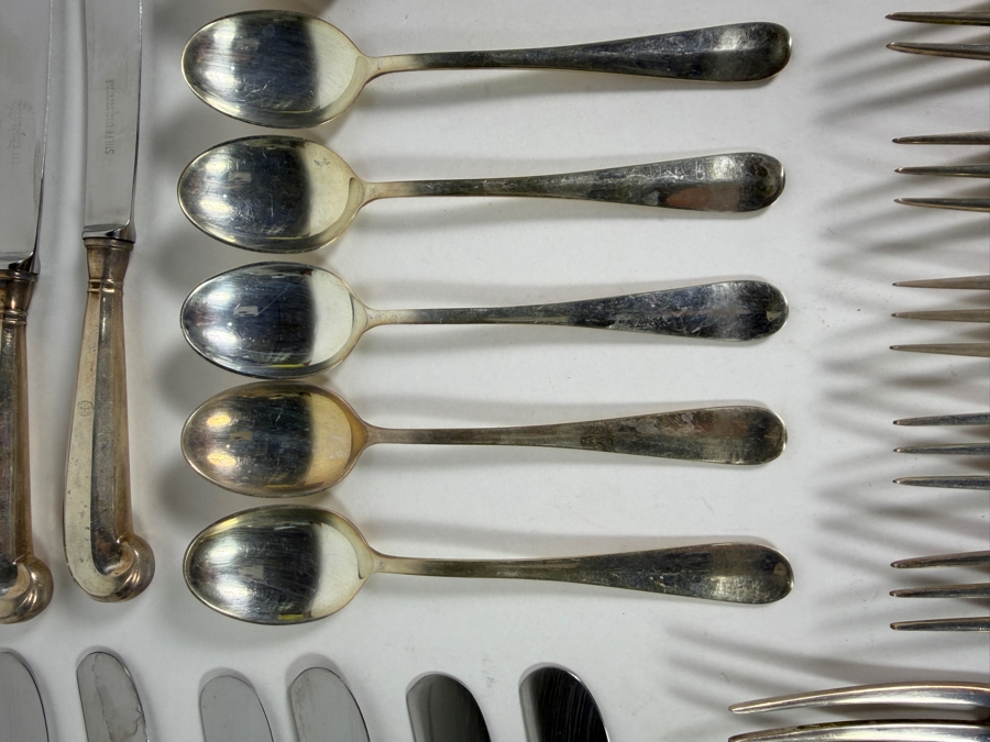 Stieff Williamsburg Queen Anne .925 Sterling Silver 31 Piece Flatware Set Made In USA [1,120g Of Sterling] ($2,538 Melt Value) Plus 625.9g Of Sterling Handled Knives [Photo 4]