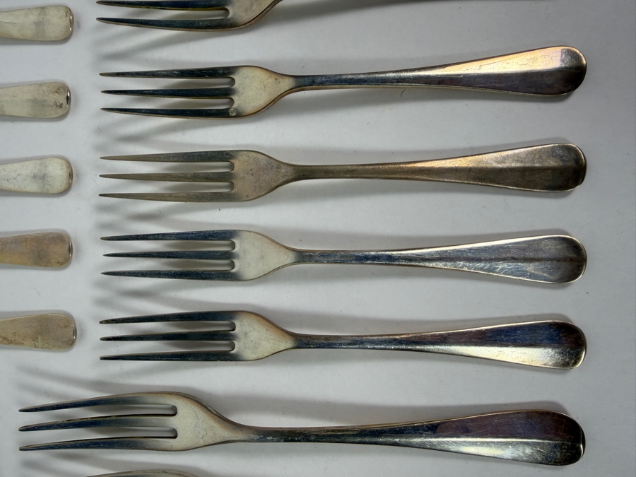 Stieff Williamsburg Queen Anne .925 Sterling Silver 31 Piece Flatware Set Made In USA [1,120g Of Sterling] ($2,538 Melt Value) Plus 625.9g Of Sterling Handled Knives [Photo 3]