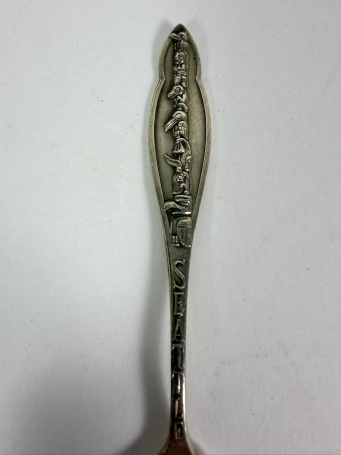 Sterling Silver Seattle Tourist Spoon 5.5'L [17.9g Sterling] ($40 Melt Value) [Photo 2]