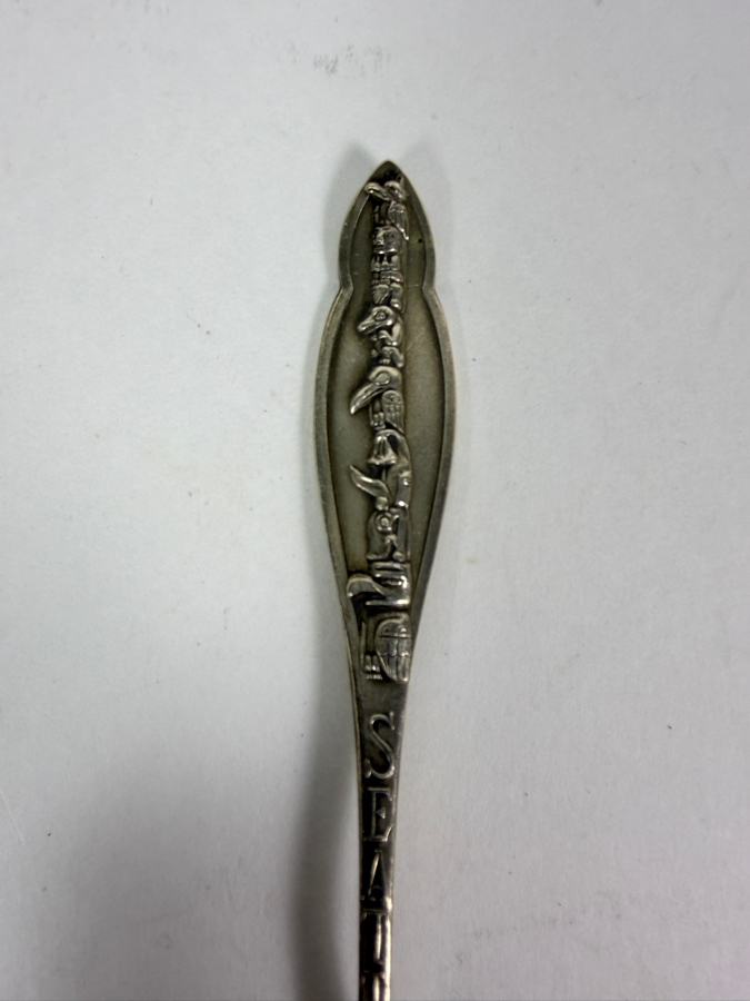 Sterling Silver Seattle Tourist Spoon 5.5'L [17.9g Sterling] ($40 Melt Value) [Photo 3]