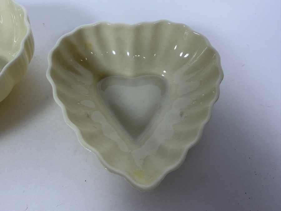 Pair Of Vintage Belleek Heart-shaped Dishes From Ireland 5.5W And 4.5W [Photo 3]