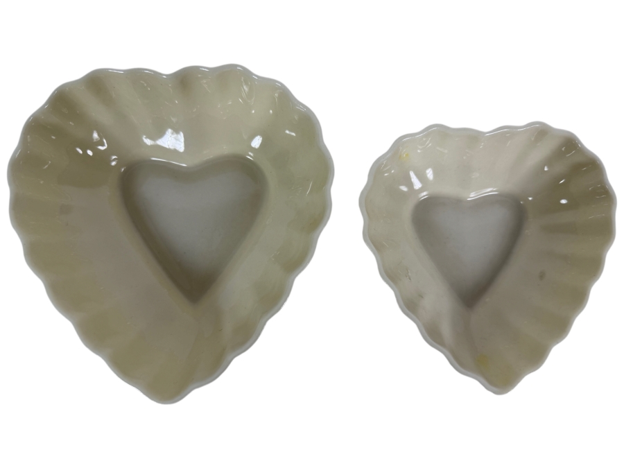 Pair Of Vintage Belleek Heart-shaped Dishes From Ireland 5.5W And 4.5W