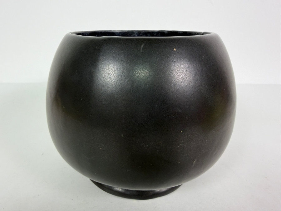 McCoy USA Pottery Vase In Black 6H [Photo 3]