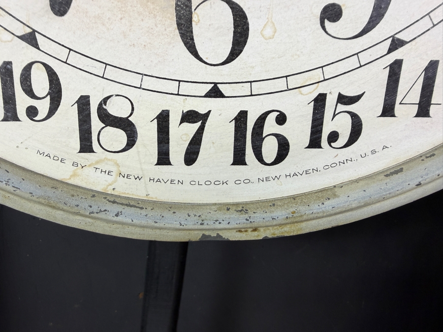 Antique New Haven Clock Company 'Referee' Model Store Regulator Calendar Wall Clock Working 15.5W X 5D X 31.5H [Photo 6]