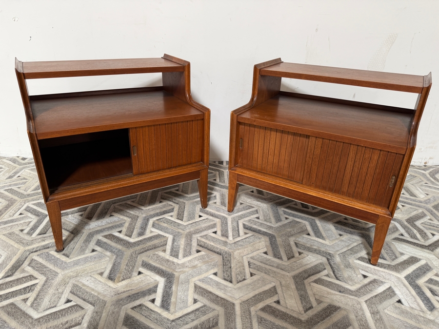 Mid-Century Modern Pair Of Side Tables Nightstands By Cavalier Corporation Chattanooga, TN 24W X 18D X 24H [Photo 10]