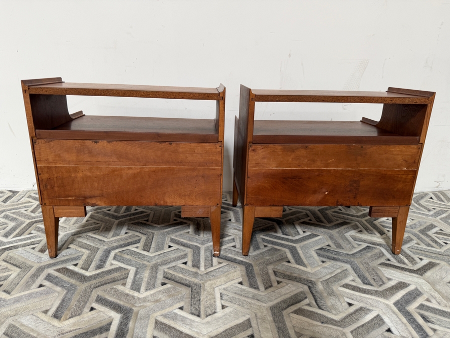 Mid-Century Modern Pair Of Side Tables Nightstands By Cavalier Corporation Chattanooga, TN 24W X 18D X 24H [Photo 13]