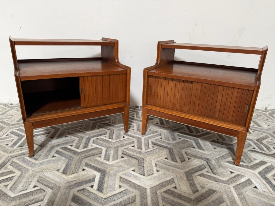 Mid-Century Modern Pair Of Side Tables Nightstands By Cavalier Corporation Chattanooga, TN 24W X 18D X 24H [Photo 9]