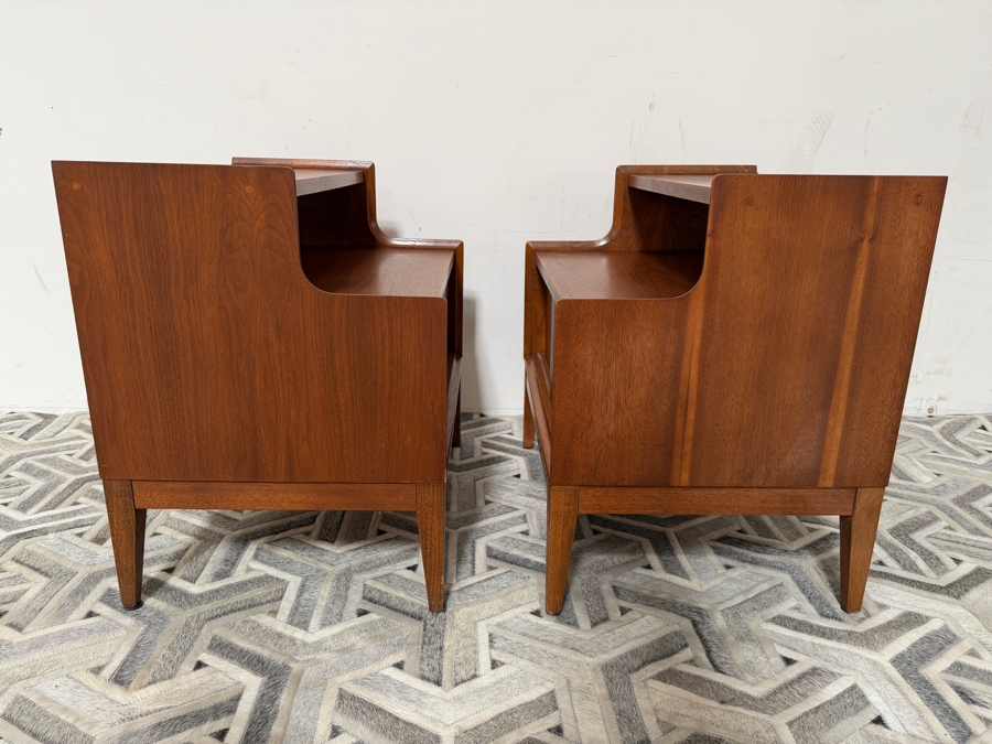 Mid-Century Modern Pair Of Side Tables Nightstands By Cavalier Corporation Chattanooga, TN 24W X 18D X 24H [Photo 11]