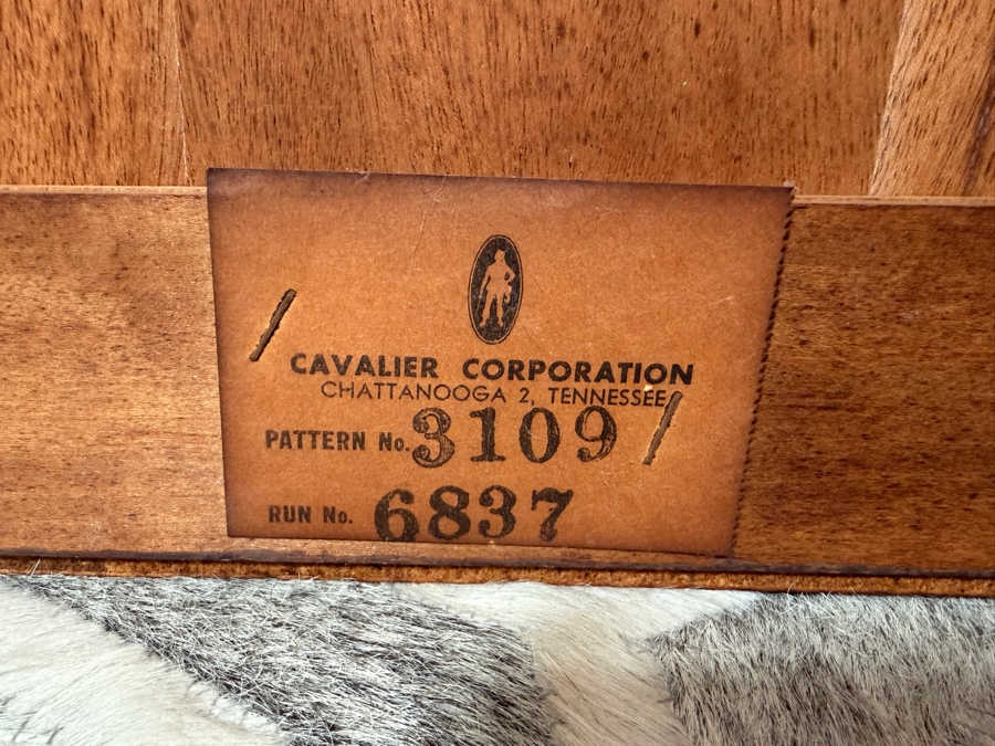 Mid-Century Modern Pair Of Side Tables Nightstands By Cavalier Corporation Chattanooga, TN 24W X 18D X 24H [Photo 14]