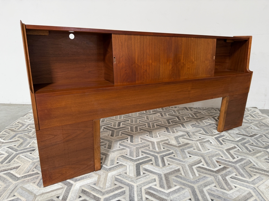 Mid-Century Modern Headboard With Sliding Doors And Three Drawers By Cavalier Corporation Chattanooga, TN 78.5W X 11D X 38H [Photo 6]