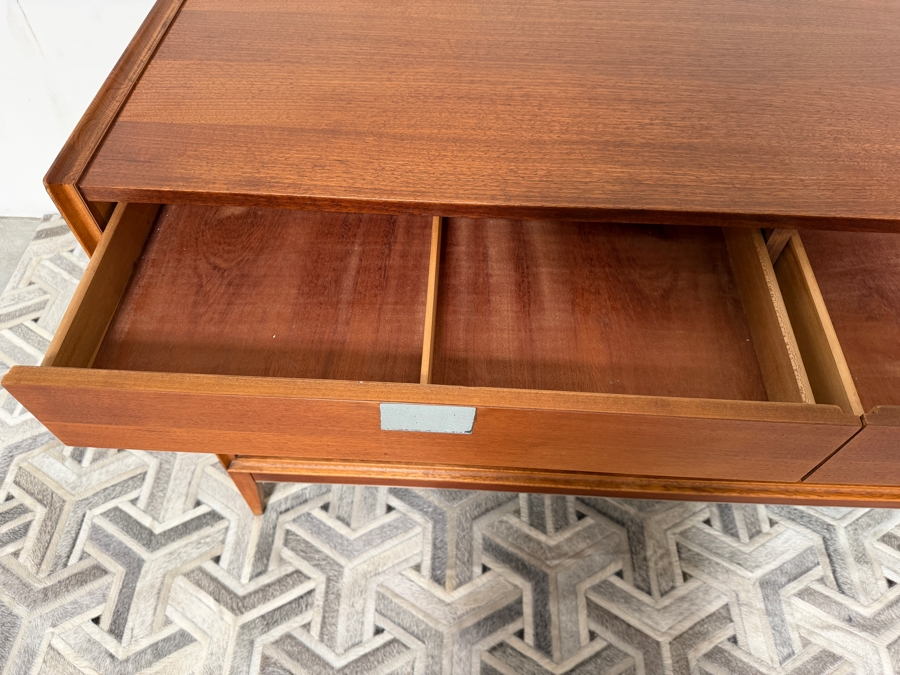 Mid-Century Modern 8-Drawer Chest Of Drawers Dresser With Freestanding 2-Drawer Mirror By Cavalier Corporation Chattanooga, TN Dresser Measures 56W X 18D X 32.5H [Photo 10]