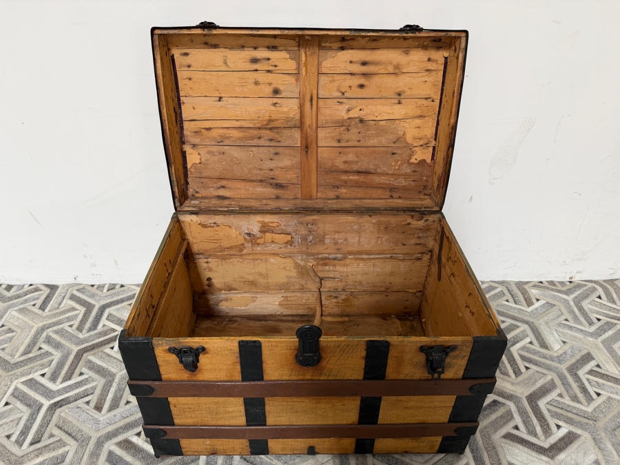 Antique Early 20th Century American Rolling Pine Blanket Chest Featuring Black Metal Strap Mounts 34W X 21D X 24.5H [Photo 7]