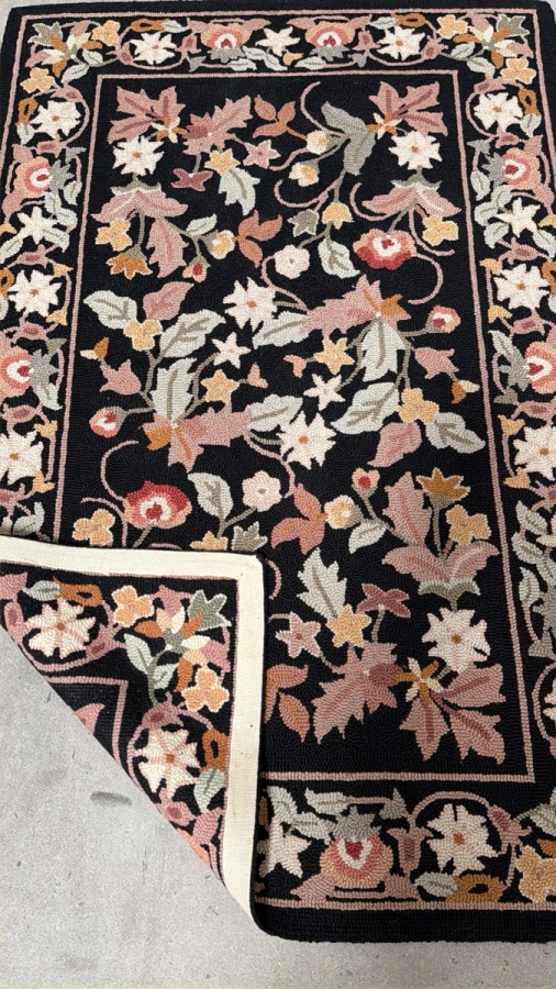 Vintage Hand-hooked Needlepoint Wool Area Rug 42.5 X 65 [Photo 5]