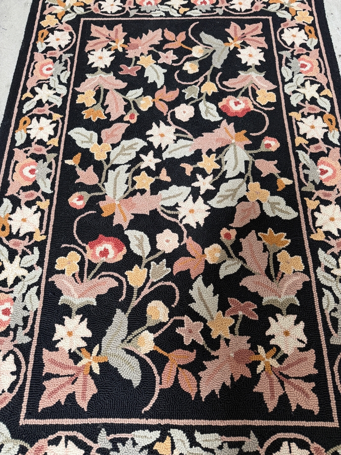 Vintage Hand-hooked Needlepoint Wool Area Rug 42.5 X 65 [Photo 3]