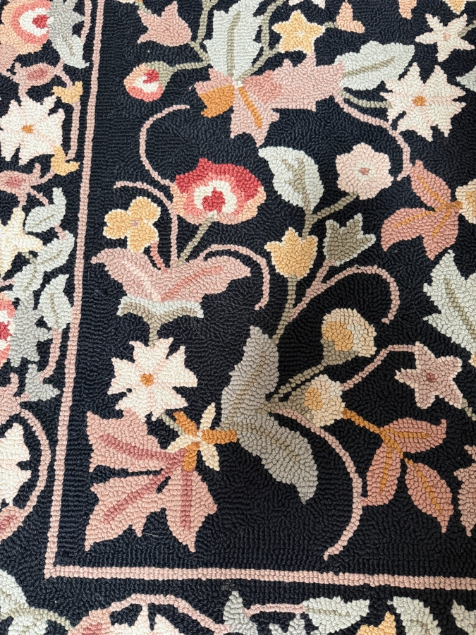Vintage Hand-hooked Needlepoint Wool Area Rug 42.5 X 65 [Photo 4]