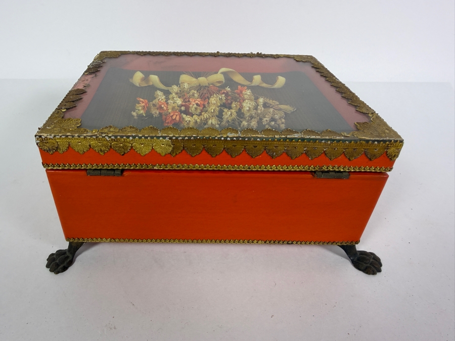 Vintage Footed Box Featuring a Bouquet Of Dried Flowers 9W X 8D X 4H [Photo 6]