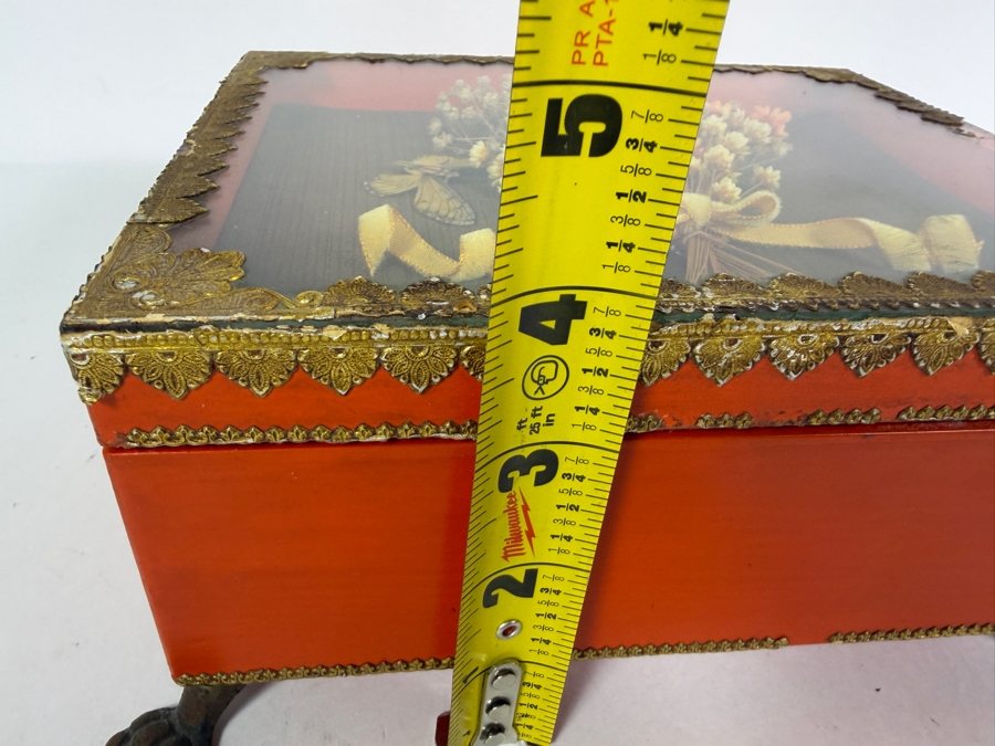 Vintage Footed Box Featuring a Bouquet Of Dried Flowers 9W X 8D X 4H [Photo 10]