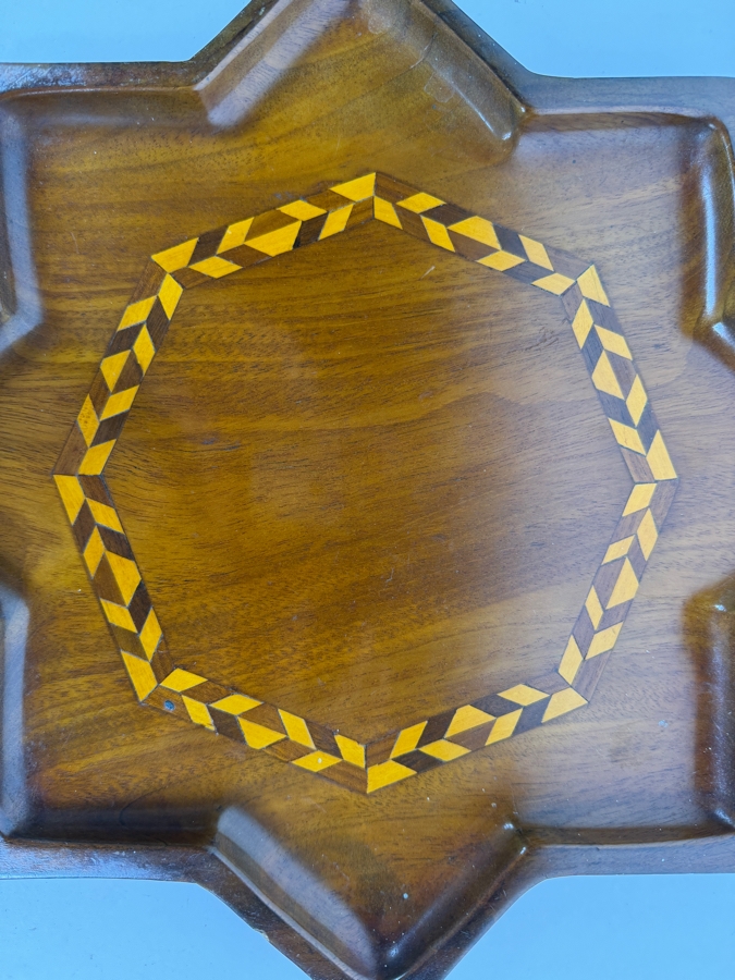 Wooden Inlaid Tray with a Star-shaped Border 12.75W [Photo 3]