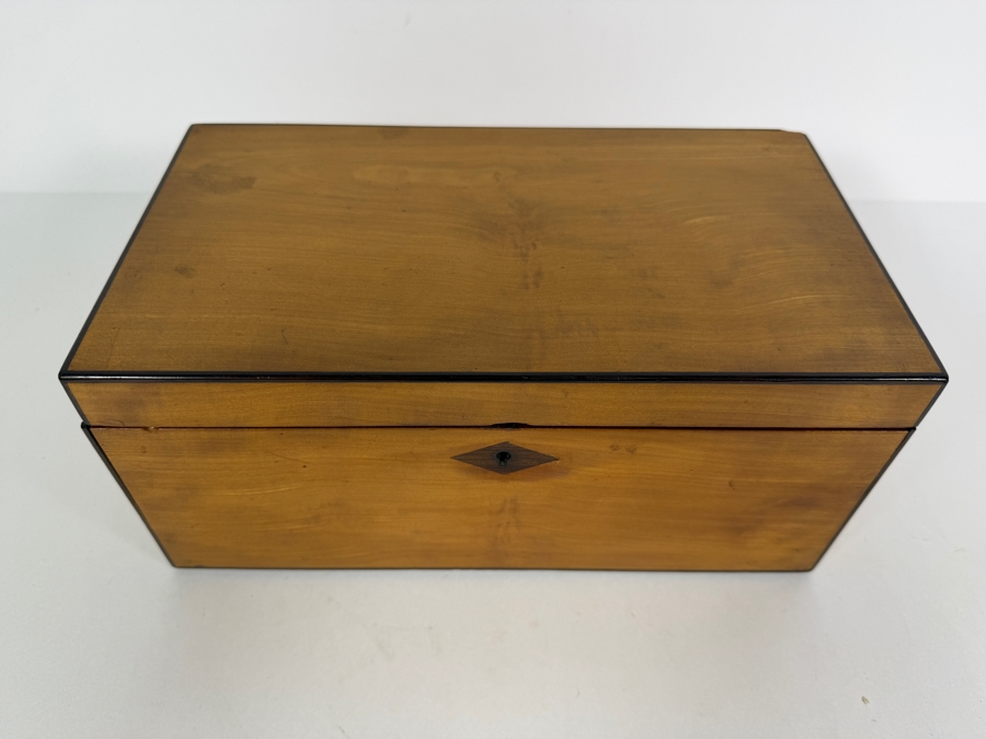 Antique Wooden Box 11W X 6D X 5H [Photo 5]