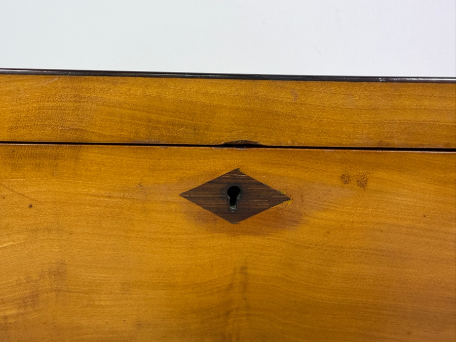 Antique Wooden Box 11W X 6D X 5H [Photo 4]