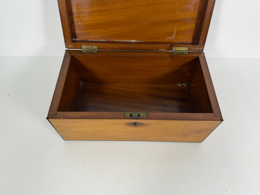 Antique Wooden Box 11W X 6D X 5H [Photo 10]