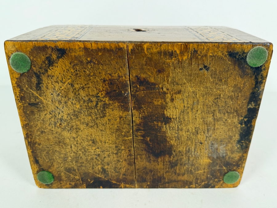 Antique 19th-century English Victorian Box Featuring Intricate Parquetry Banding and a Geometric Marquetry Medallion 9.75W X 6.75D X 5.25H [Photo 9]