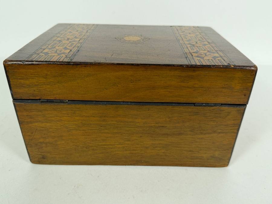Antique 19th-century English Victorian Box Featuring Intricate Parquetry Banding and a Geometric Marquetry Medallion 9.75W X 6.75D X 5.25H [Photo 8]