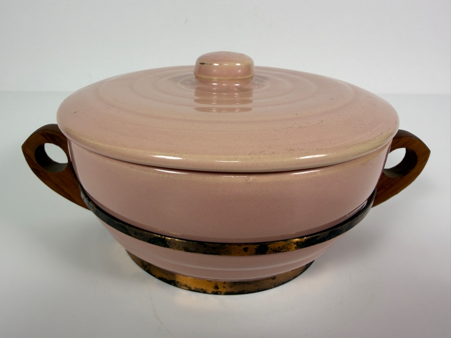 Vintage Bauer Pottery Pink Gloss Casserole Baker Dish With Wooden Side Handles Made In USA 10.5'W X 5'H [Photo 2]