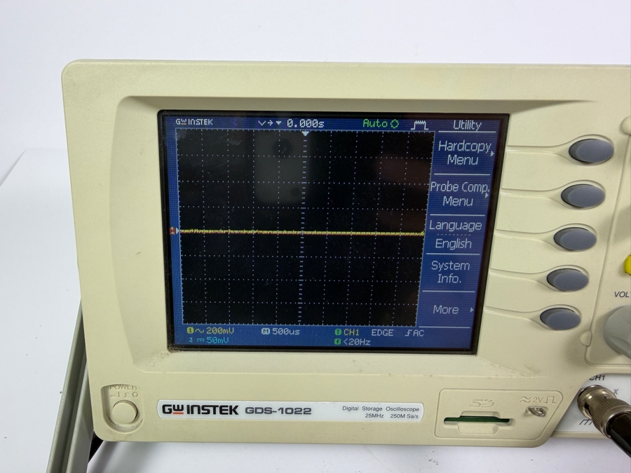 GW Instek GDS-1022 GDS-1000 Series 2 Channel 25MHz Digital Storage Oscilloscope [Photo 4]