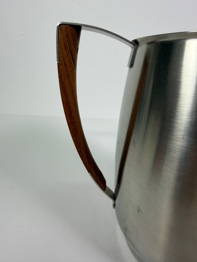Vintage Mid Century Modern West Bend 2.5 Quart Stainless Steel Pitcher Made In USA 8'H [Photo 2]
