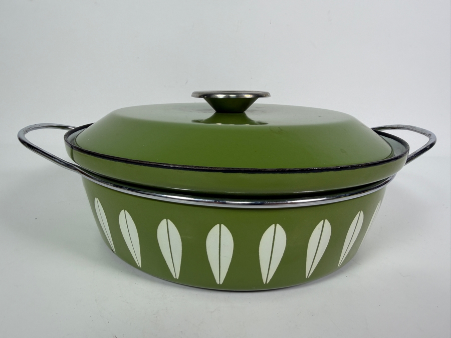 Like New Condition Vintage Grete Prytz Kittelsen For Cathrineholm Lotus Olive Green Enameled Casserole Dish Made In Norway 13.5'Ways X 11'D X 5.5'H [Photo 2]