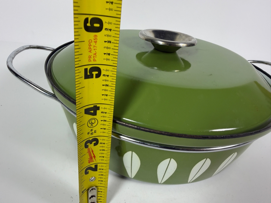 Like New Condition Vintage Grete Prytz Kittelsen For Cathrineholm Lotus Olive Green Enameled Casserole Dish Made In Norway 13.5'Ways X 11'D X 5.5'H [Photo 9]