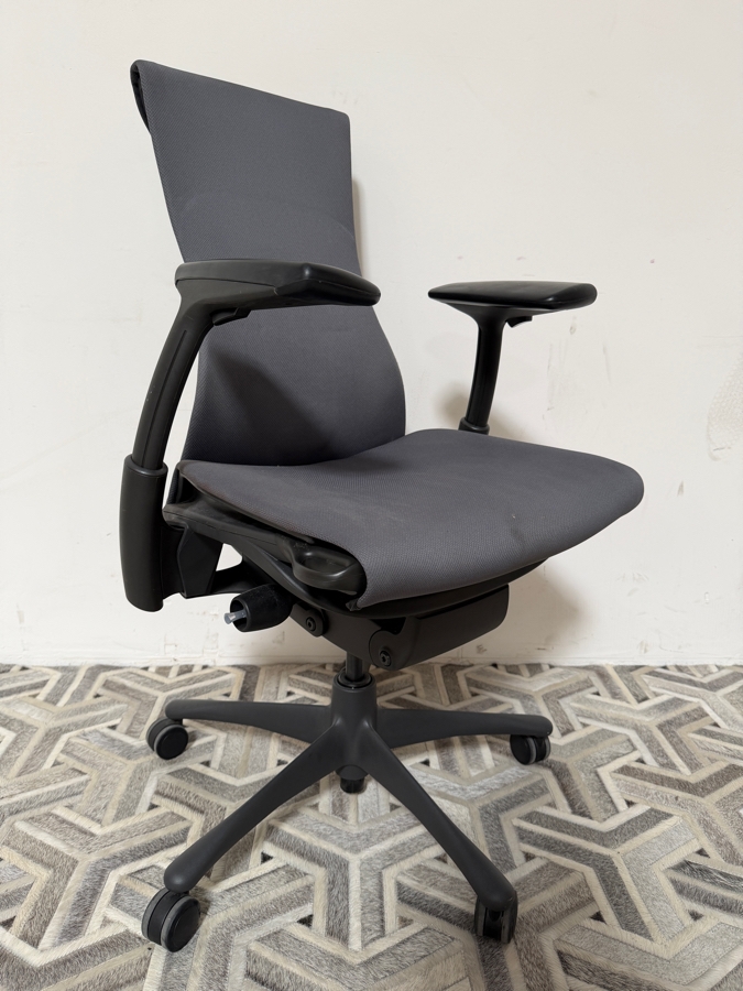 Herman Miller Embody Ergonomic Office Task Chair In Charcoal Rhythm Fabric 43.5'H [Photo 4]