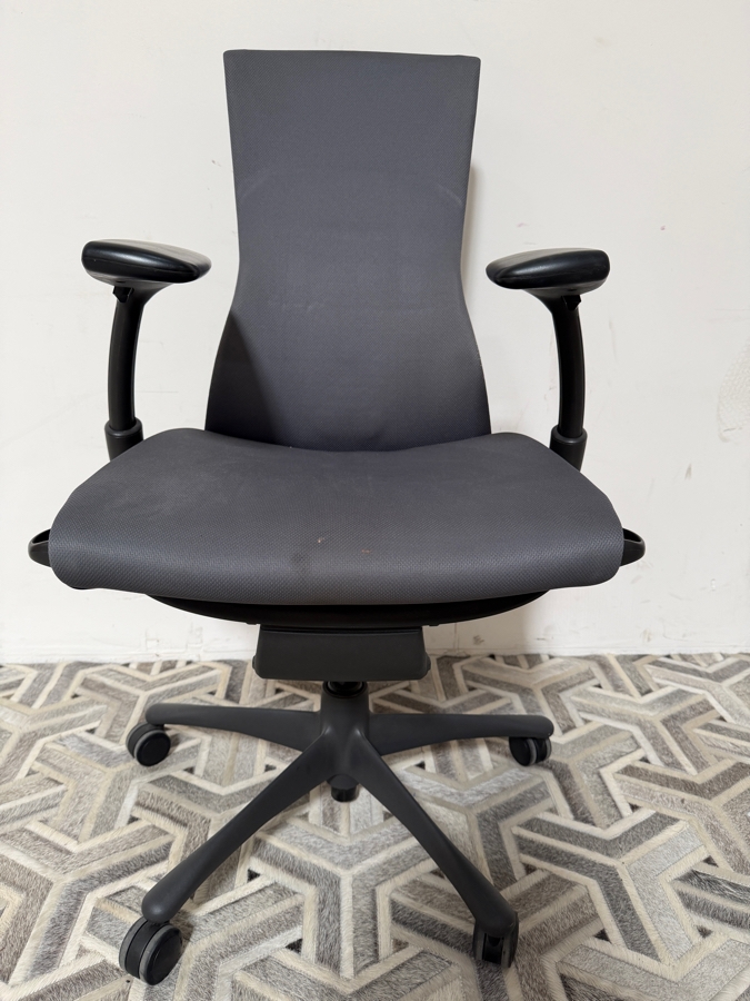 Herman Miller Embody Ergonomic Office Task Chair In Charcoal Rhythm Fabric 43.5'H [Photo 3]