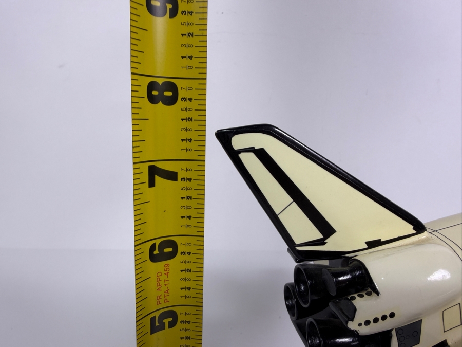 Vintage Space Shuttle Discovery Desktop Model 1/144 Scale By the Toys & Models Corporation 10W X 7D X 7.5H [Photo 12]