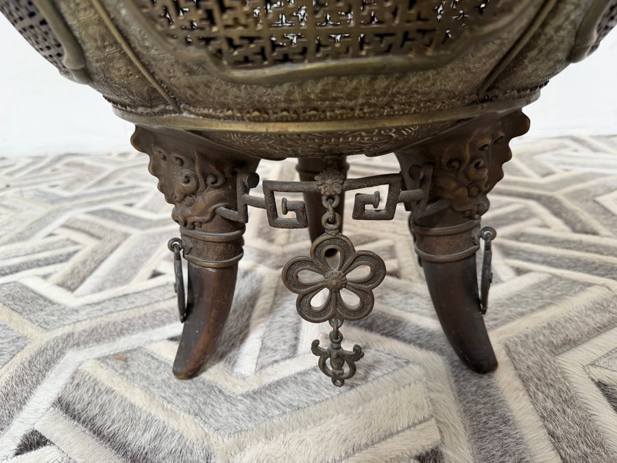 Just Added - Impressive LARGE Japanese Bronze/Brass Koro Censer Incense Burner With Applied Dragons - Signed Underneath 15W X 22.5H [Photo 10]