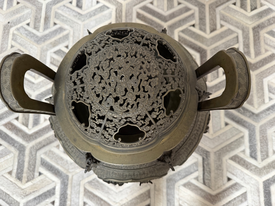 Just Added - Impressive LARGE Japanese Bronze/Brass Koro Censer Incense Burner With Applied Dragons - Signed Underneath 15W X 22.5H [Photo 11]