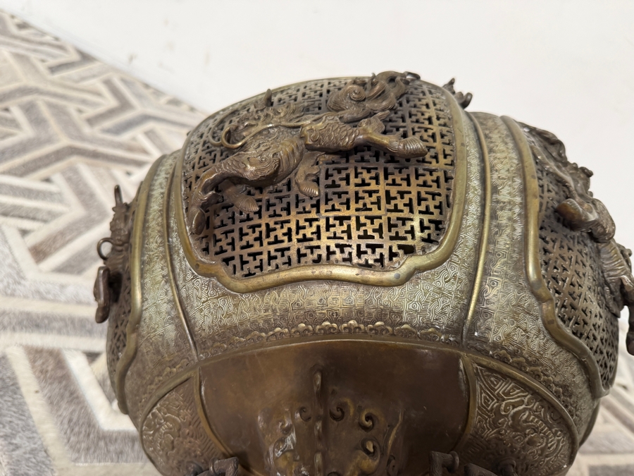 Just Added - Impressive LARGE Japanese Bronze/Brass Koro Censer Incense Burner With Applied Dragons - Signed Underneath 15W X 22.5H [Photo 16]