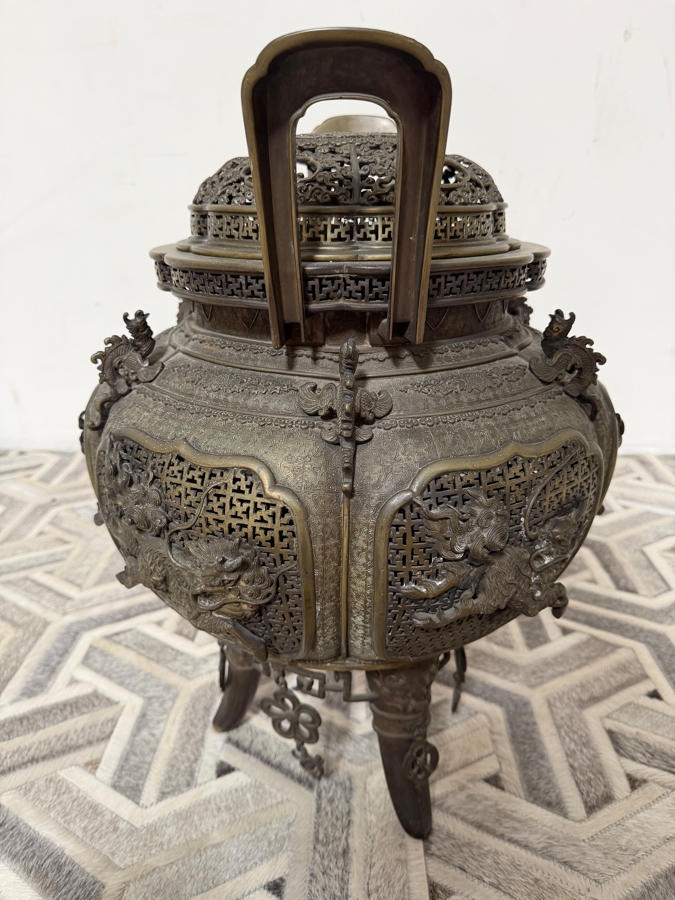 Just Added - Impressive LARGE Japanese Bronze/Brass Koro Censer Incense Burner With Applied Dragons - Signed Underneath 15W X 22.5H [Photo 4]