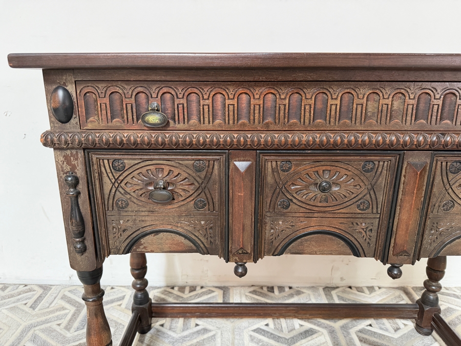 Just Added - Stunning Vintage Jacobean Style Kittinger Furniture Carved Oak Sideboard 44W X 18D X 35.5H [Photo 4]