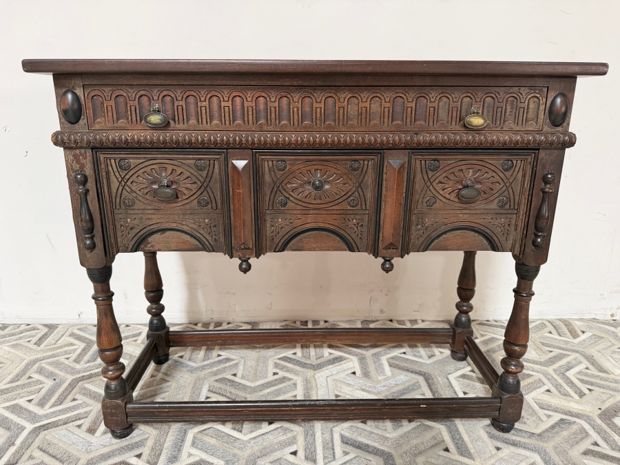 Just Added - Stunning Vintage Jacobean Style Kittinger Furniture Carved Oak Sideboard 44W X 18D X 35.5H [Photo 2]