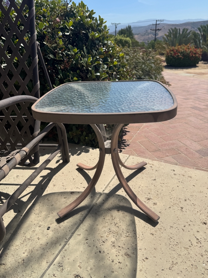 Just Added - Vintage Brown Jordan Tamiami Outdoor Patio Chaise Lounge Chair With Side Table [Photo 3]