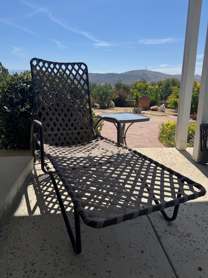 Just Added - Vintage Brown Jordan Tamiami Outdoor Patio Chaise Lounge Chair With Side Table