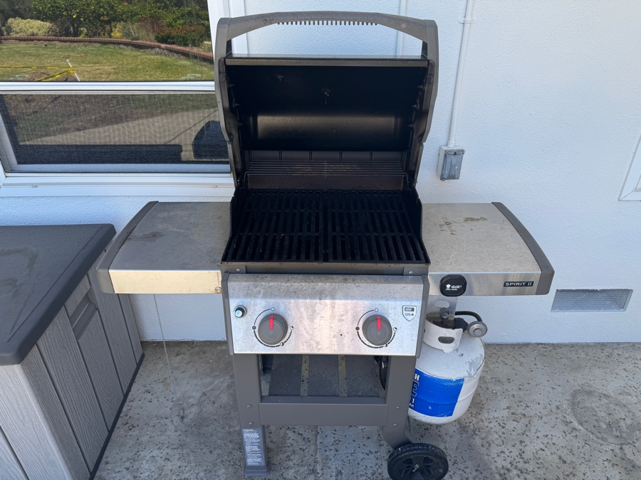 Just Added - Weber Spirit II E-210 Two Burner Liquid Propane Gas Grill BBQ [Photo 3]