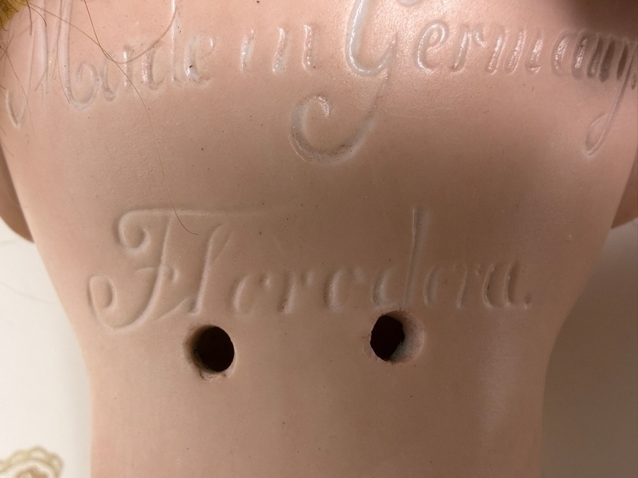 Just Added - Vintage German Armand Marseille 'Floradora' 26' Doll [Photo 10]