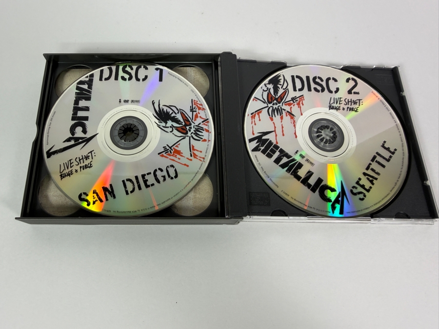 Metallica 'Live Sh*t: Binge & Purge' Compact Reissue 5-Disc Box Set Featuring 3 Live Audio CDs (Mexico City 1993) And 2 Live Concert DVDs (San Diego 1992 & Seattle 1989) [Photo 7]