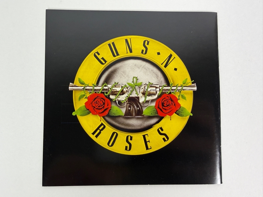 Guns N' Roses 'Appetite for Destruction' Deluxe Edition Remastered 2-CD Set Featuring Foil-Art Picture Slipcase And Comprehensive Collector's Booklet [Photo 11]