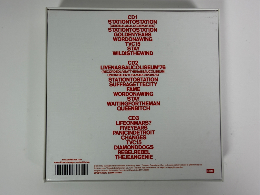 David Bowie 'Station to Station' 2010 Deluxe 3-CD Special Edition Box Set Featuring The Remastered Studio Album, Full 'Live Nassau Coliseum '76' Concert, Replica Postcards, And Photographic Liner Booklet [Photo 7]